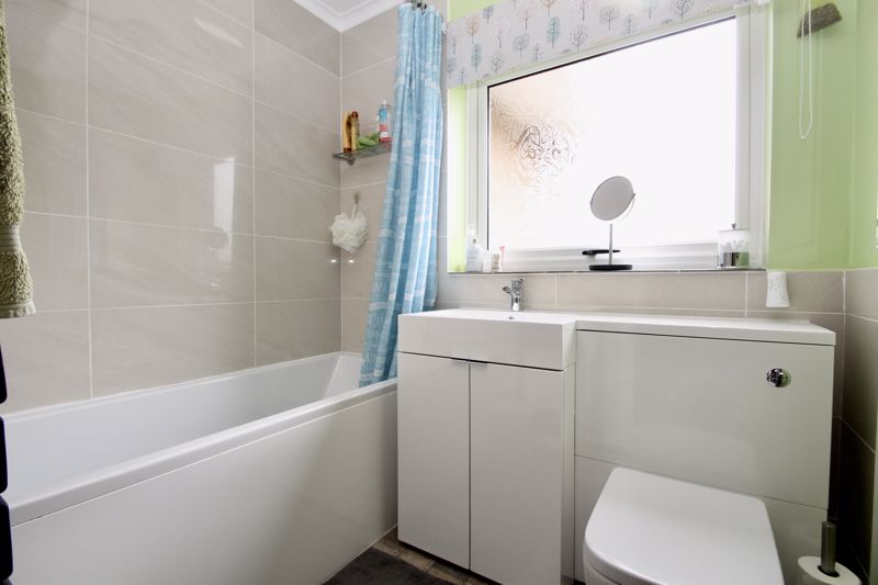 Bathroom (recently re-fitted)